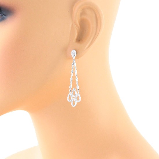 Diamond Drop and Dangle Earrings in 14Kt White Gold