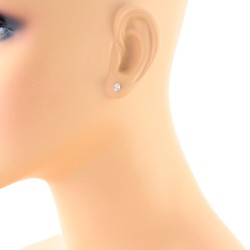 Round Diamond Stud Earrings in 14Kt White Gold