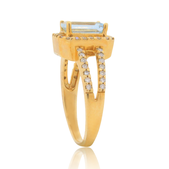 Emerald Cut Aquamarine and Diamond Ring in 10Kt Yellow Gold