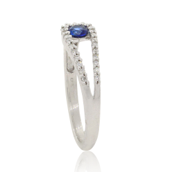 Natural Sapphire Diamond Right Hand Ring in 14Kt White Gold