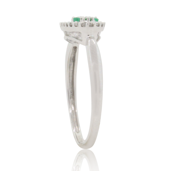 14Kt White Gold, Natural Emerald Diamond Right Hand Ring 